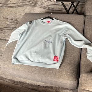 Light blue The Met Crew Neck